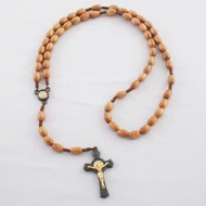 Szent Benedek zsinóros rózsafüzér